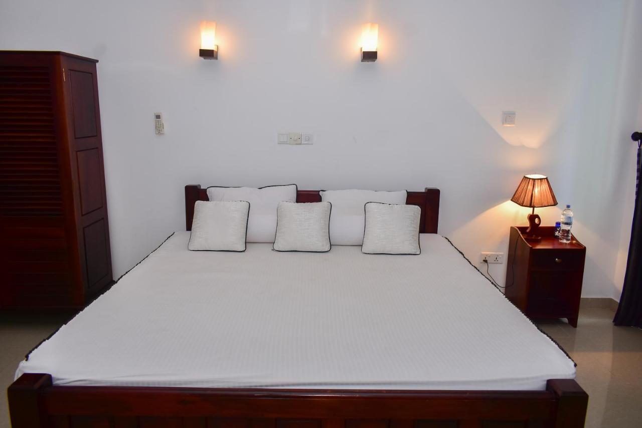 Minuri Villa Hikkaduwa Ngoại thất bức ảnh