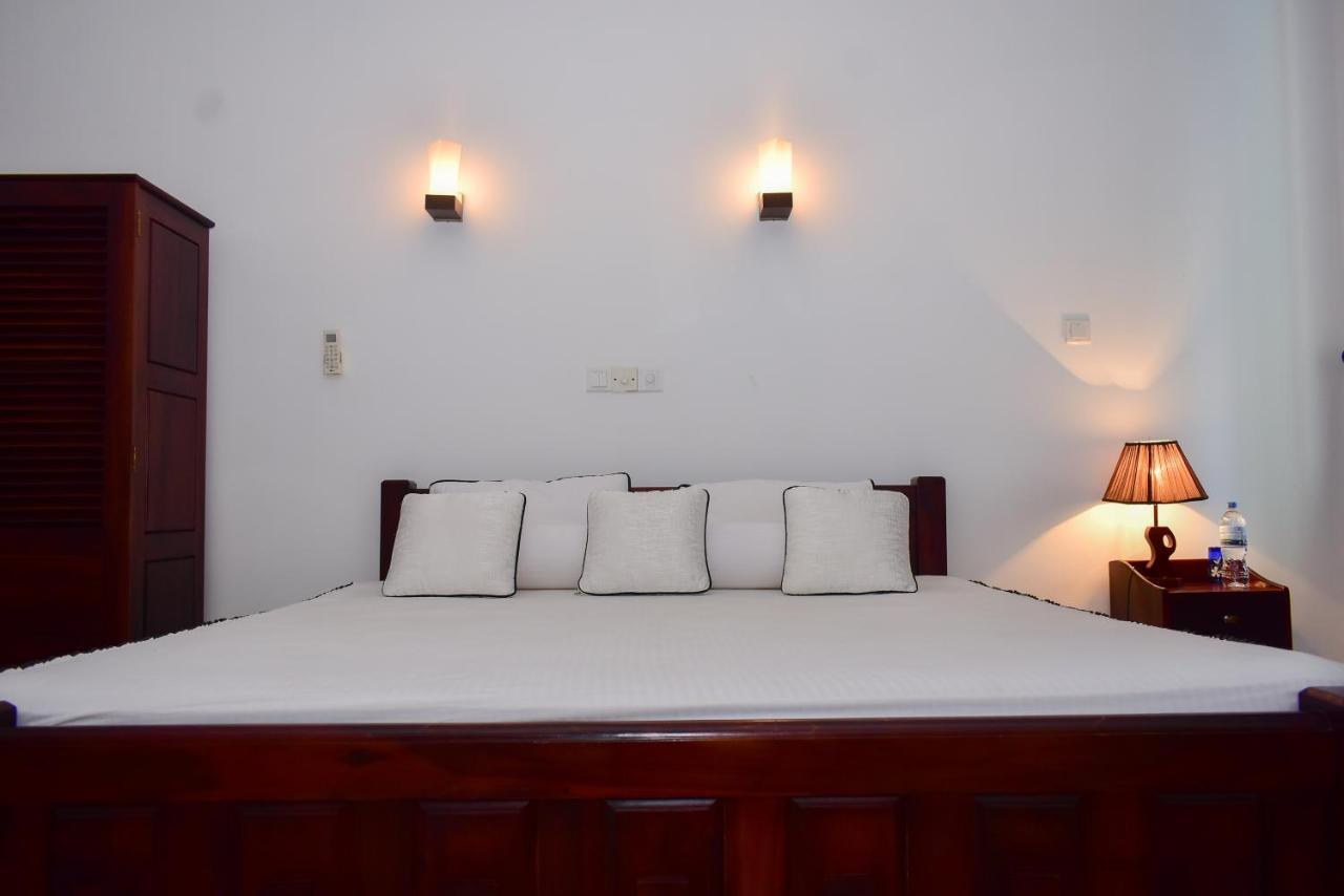 Minuri Villa Hikkaduwa Ngoại thất bức ảnh