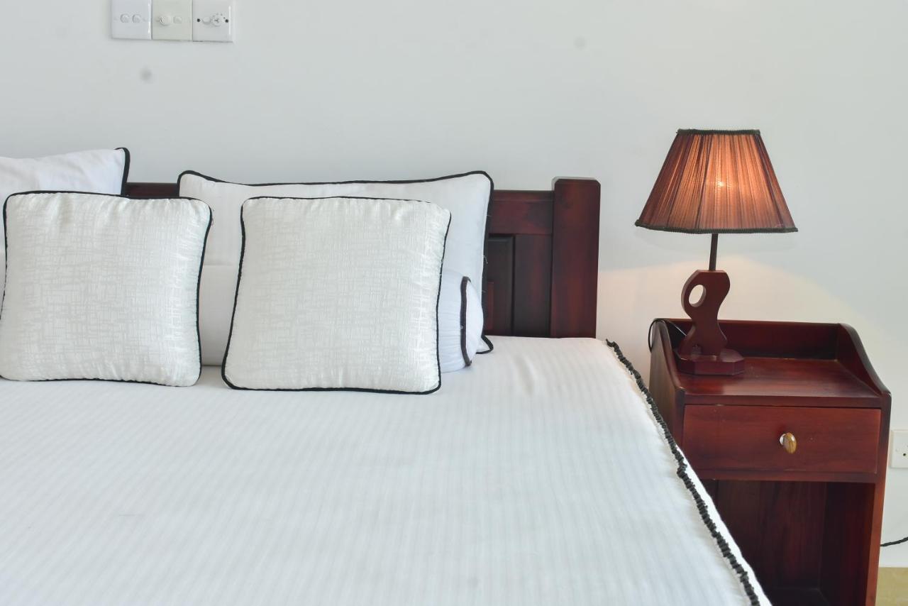 Minuri Villa Hikkaduwa Ngoại thất bức ảnh