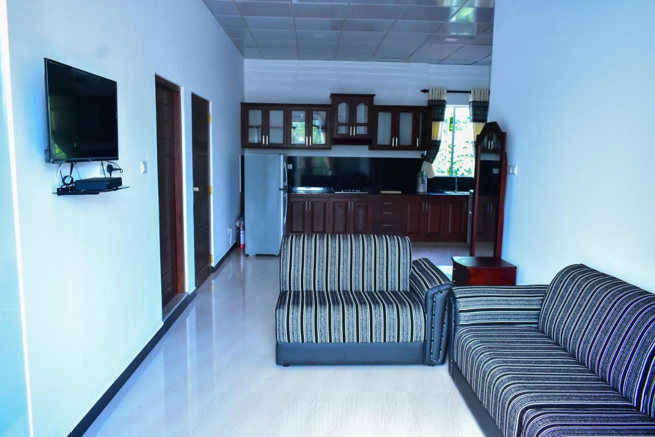 Minuri Villa Hikkaduwa Ngoại thất bức ảnh