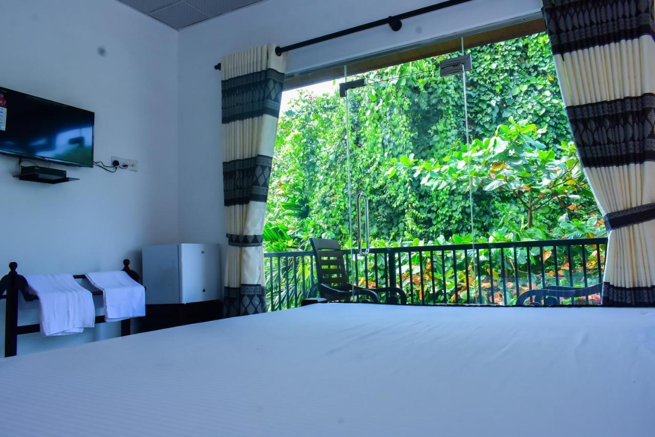 Minuri Villa Hikkaduwa Ngoại thất bức ảnh